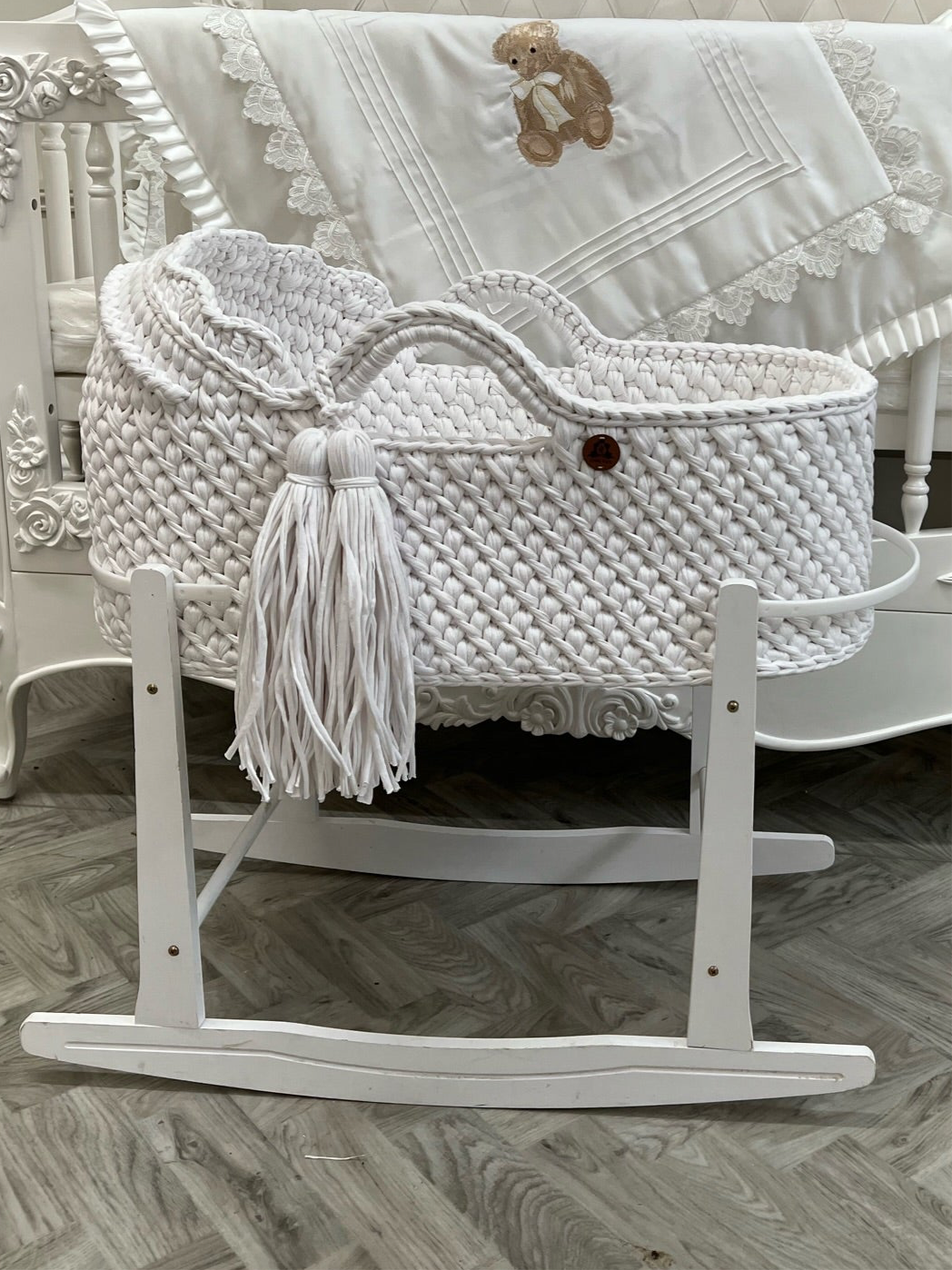 Moses Basket – LINGLUX BESPOKE BABY FURNITURE LTD