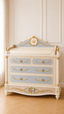Showman Dresser